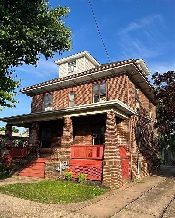 90 Huntington Street thumbnail 1
