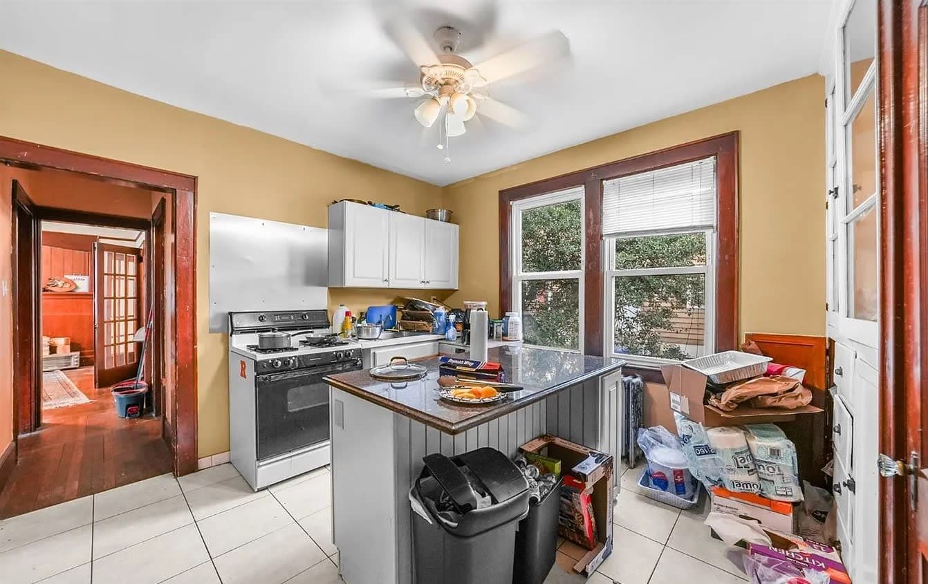 260 Hamilton St. Apt 1 thumbnail 2