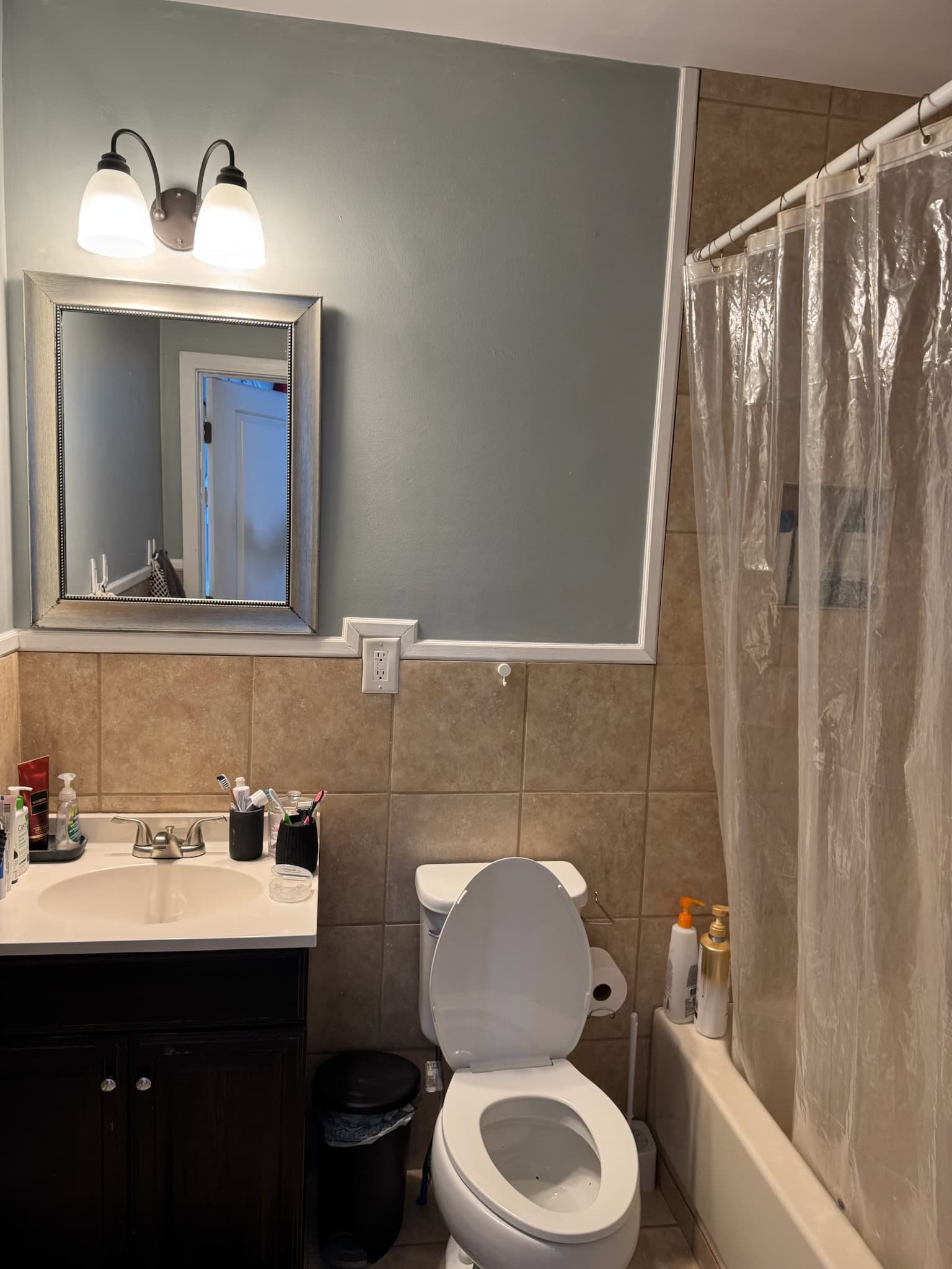 101 Harvey Street: Spacious 5br house - looking for 1 guy, its private rooms thumbnail 4