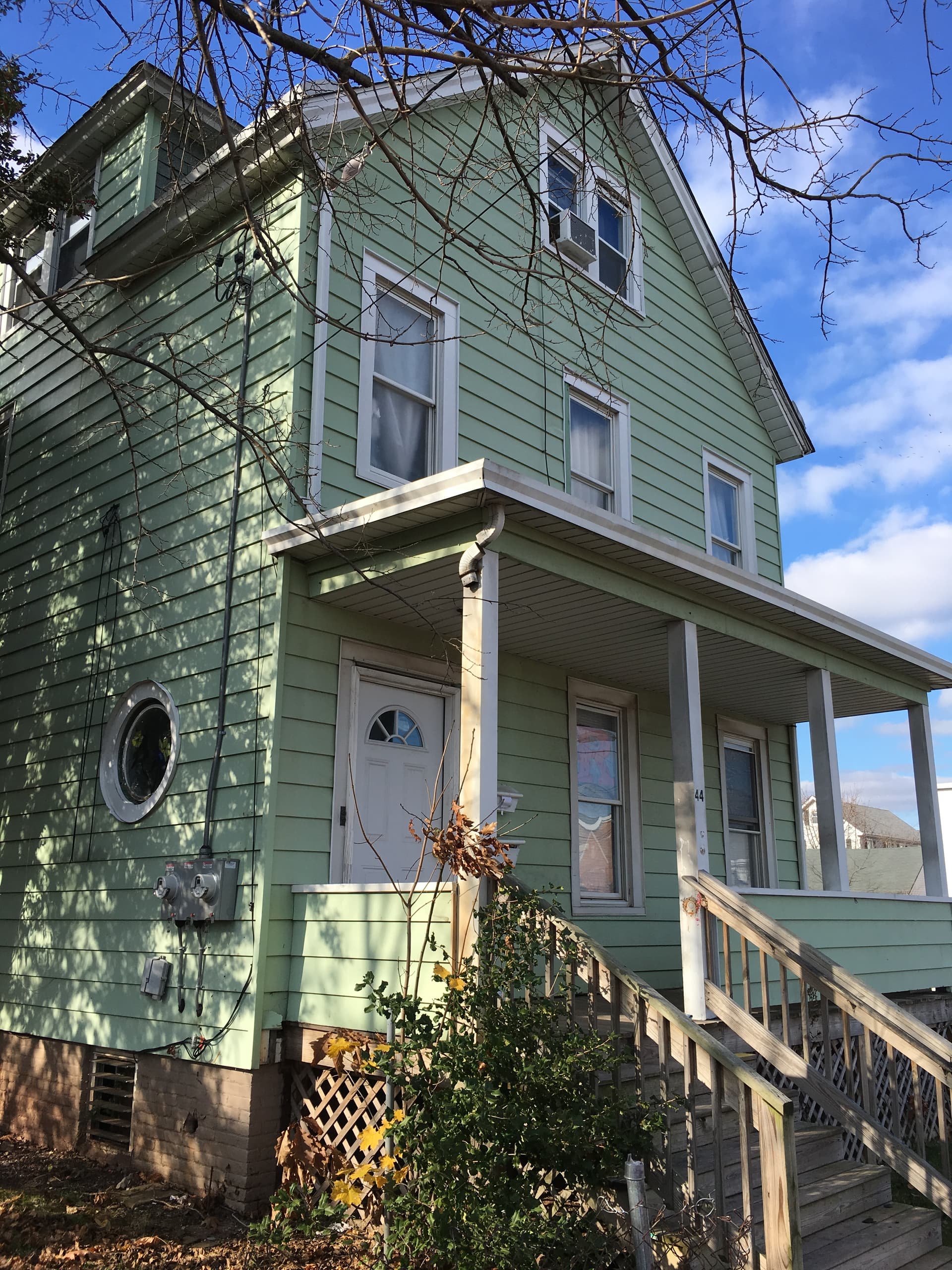 44 SICARD STREET-House for up to 11 tenants, PRIME LOCATION, OFF STREET PARKING thumbnail 1