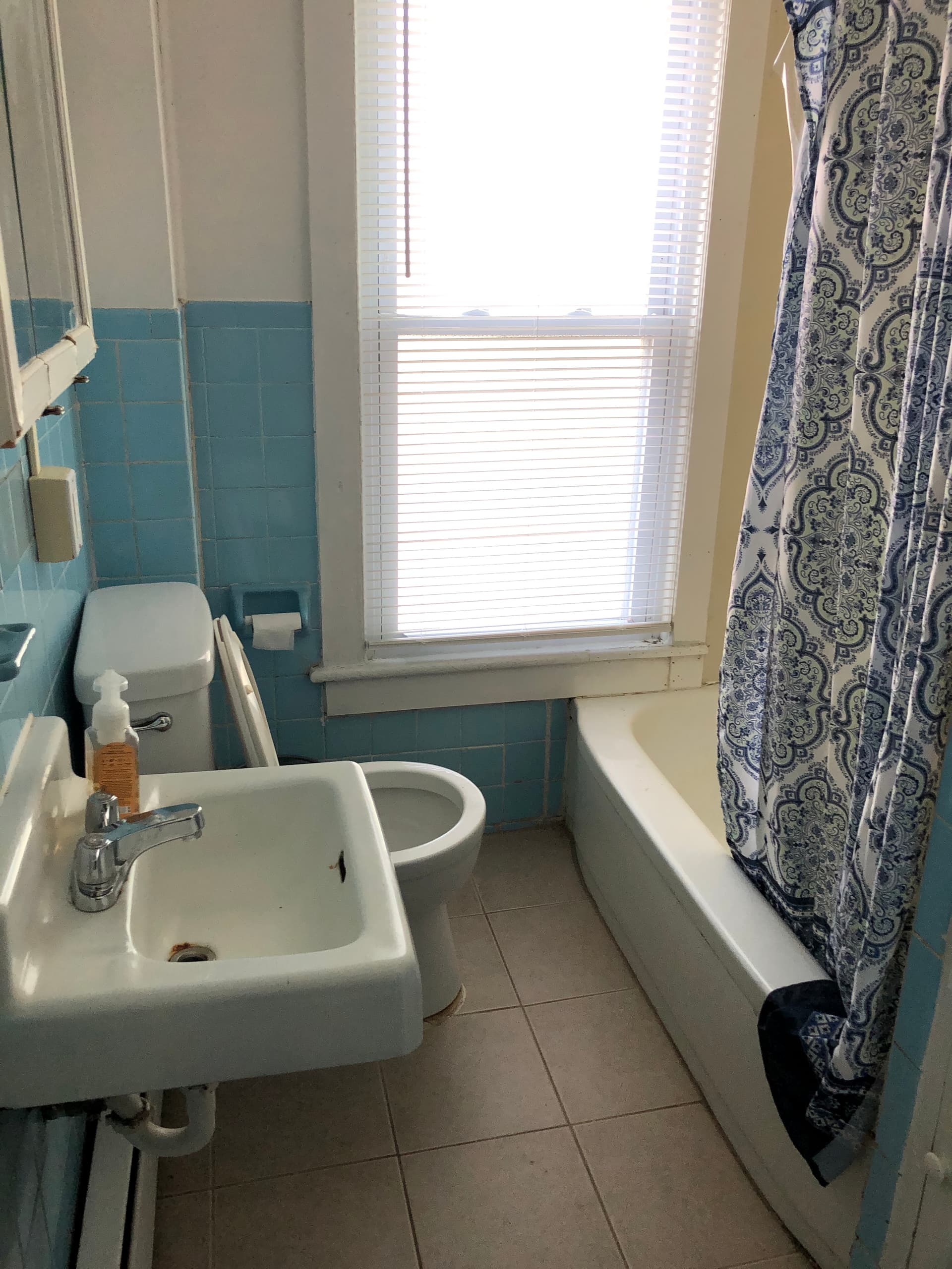 44 SICARD STREET-House for up to 11 tenants, PRIME LOCATION, OFF STREET PARKING thumbnail 6