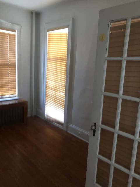 16 MINE STREET- 3 Bedroom House for up to 5 Tenants. 100 Steps to College Ave, W/D in Basement thumbnail 6