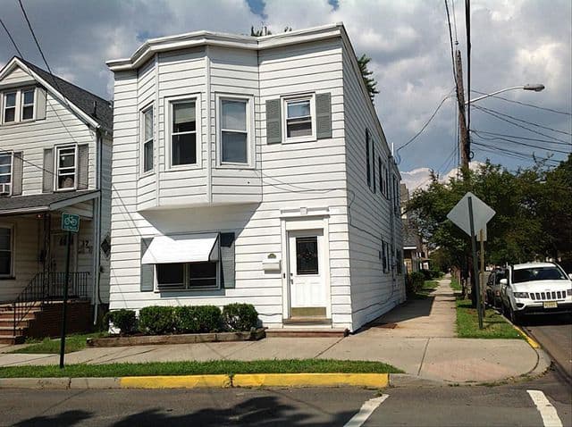35 WYCKOFF STREET-UNIT 1. 3 SINGLE BEDROOMS, 1 BATHROOM, **Unit 2. 3 Bedrooms (4 Tenants), 1 Bathroom W/D ON SITE thumbnail 1