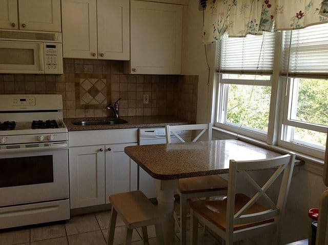 35 WYCKOFF STREET-UNIT 1. 3 SINGLE BEDROOMS, 1 BATHROOM, **Unit 2. 3 Bedrooms (4 Tenants), 1 Bathroom W/D ON SITE thumbnail 2