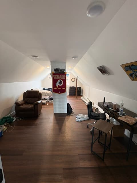 Completely renovated, giant, 7 bedroom Guilden Street masterpiece thumbnail 8