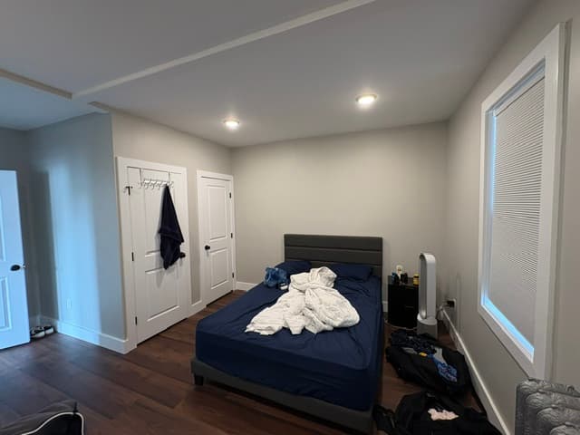Completely renovated, giant, 7 bedroom Guilden Street masterpiece thumbnail 4