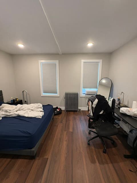 Completely renovated, giant, 7 bedroom Guilden Street masterpiece thumbnail 5