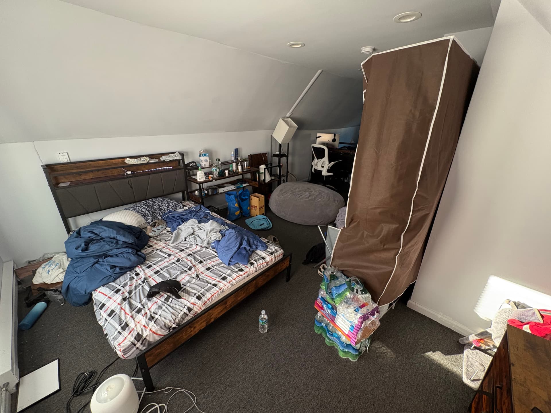 113 Guilden. 6 bed, 2 bath. 3 large doubles and 3 singles. thumbnail 12