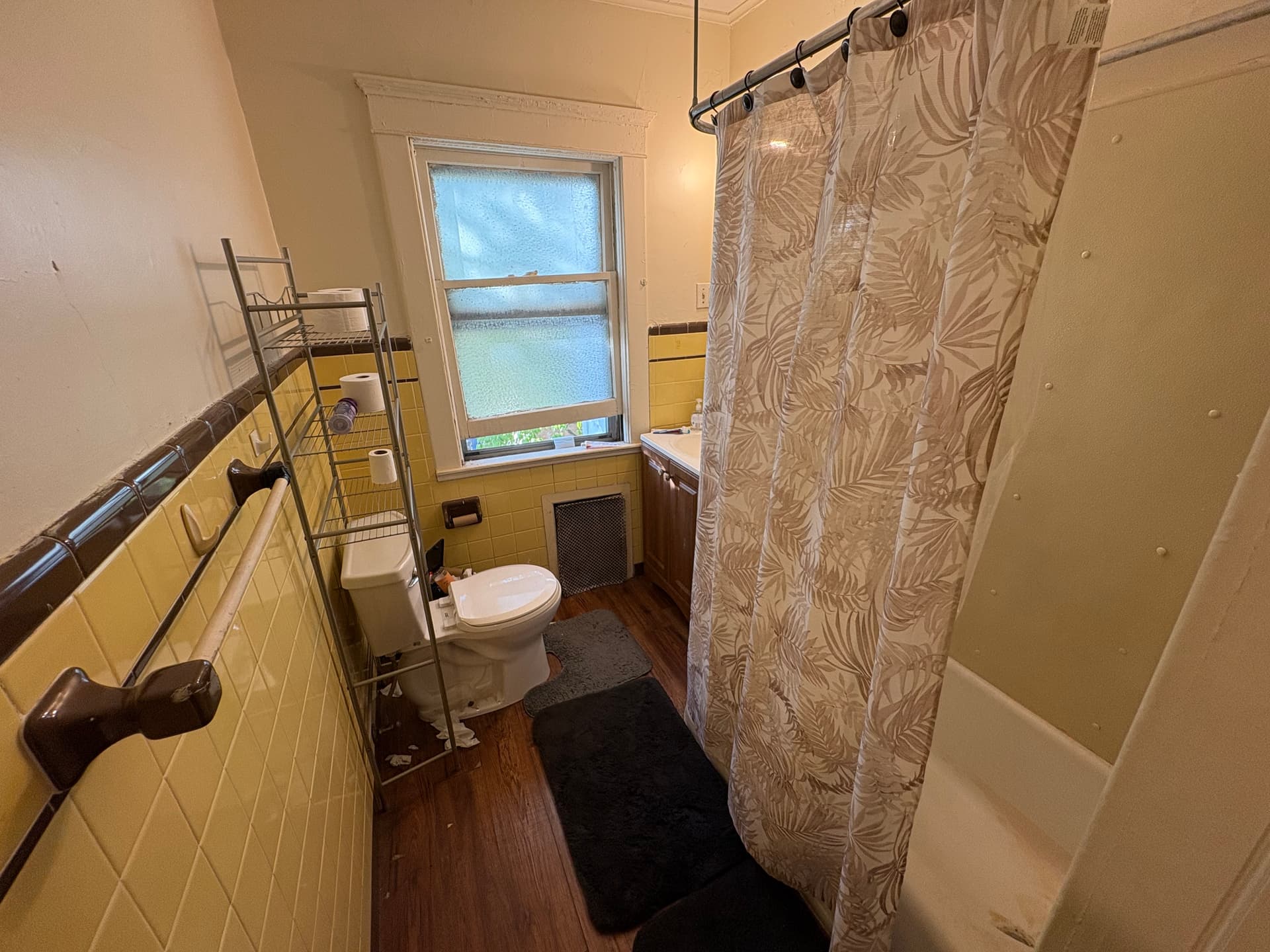 113 Guilden. 6 bed, 2 bath. 3 large doubles and 3 singles. thumbnail 14
