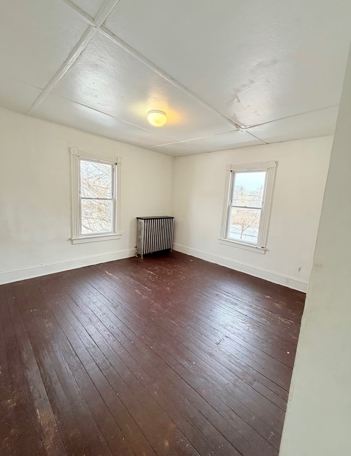 215 Hamilton St, less than 10 mins walk to Yard bus stop thumbnail 6
