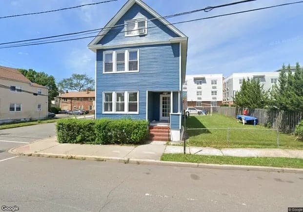 33 Guilden St thumbnail 1