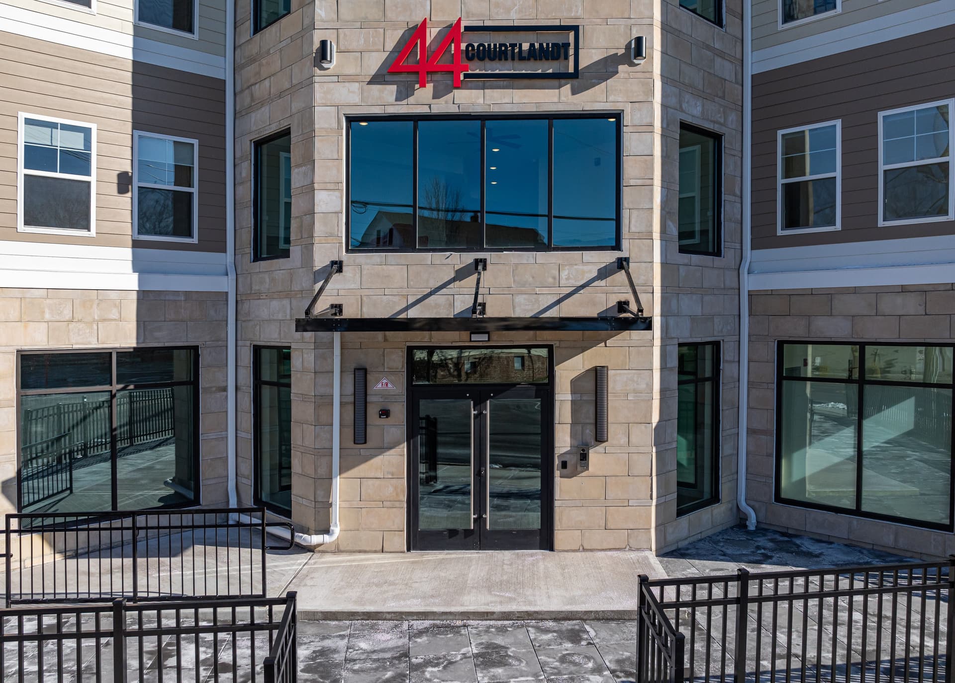 44 Courtlandt Street Apartments thumbnail 1
