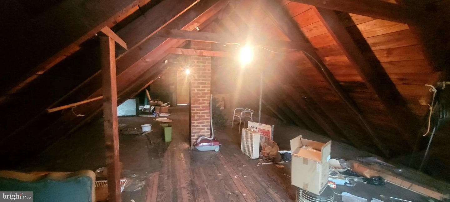 53 Wyckoff St - Bottom Unit thumbnail 8